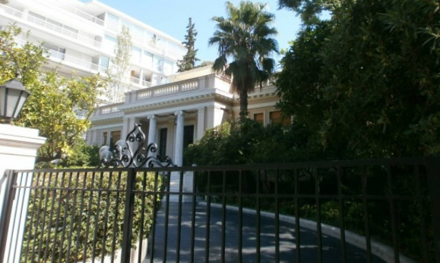 Μέγαρο Μαξίμου: Η κυβέρνηση εμμένει στις «κόκκινες» γραμμές