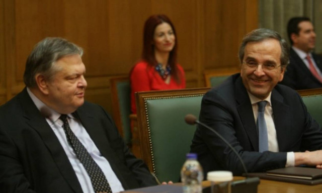Έτσι έριξαν στα βράχια την οικονομία Σαμαράς και Βενιζέλος!