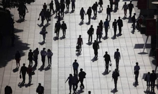 Έρευνα ΟΟΣΑ: Οι Έλληνες δεν είναι ικανοποιημένοι από τη ζωή τους