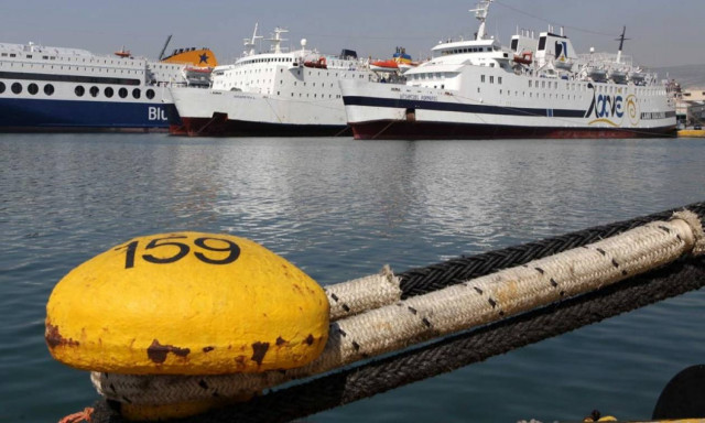 Εργατική Πρωτομαγιά: Δεμένα τα πλοία στα λιμάνια