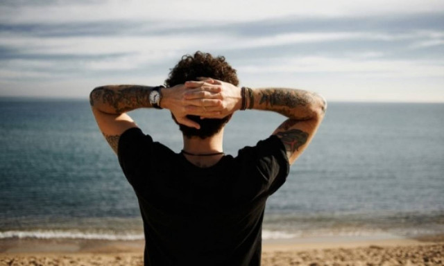 Γιατί δεν πρέπει να κάνετε τατουάζ το καλοκαίρι