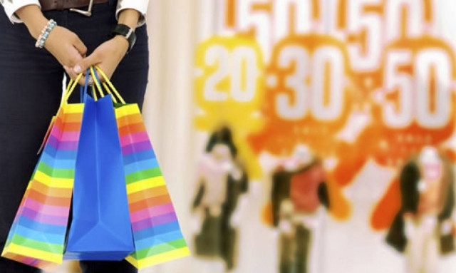 Ξεκίνησαν οι ενδιάμεσες εκπτώσεις – Ανοιχτά την Κυριακή τα καταστήματα