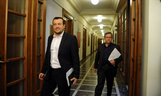 Παππάς: Απελπιστικά μόνη η Βούλτεψη υπερασπίζεται το «μαύρο» της ΕΡΤ