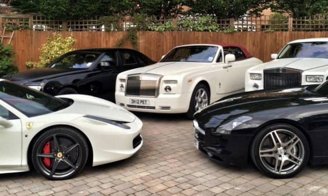 Φόροι: Αύξηση στον φόρο πολυτελείας για τα ΙΧ μεγάλου κυβισμού