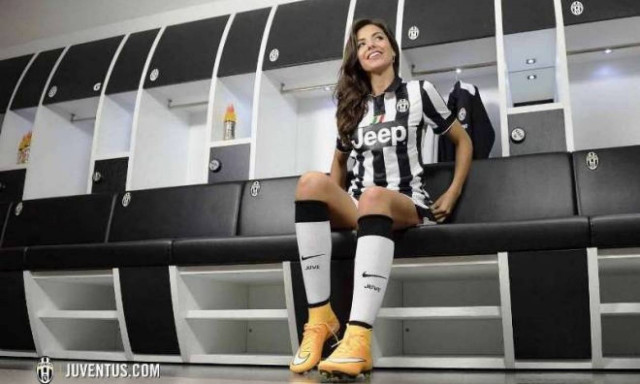 Τρελαμένη με τη Γιουβέντους η Λάουρα (photos+videos)