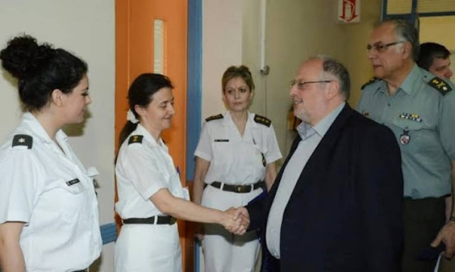 Ο ΑΝΥΕΘΑ Κώστας Ήσυχος στο στρατιωτικό νοσοκομείο 401(pics)