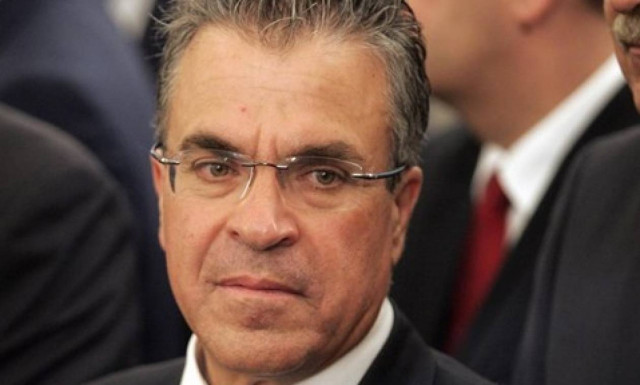 Ο Ντινόπουλος παραδέχεται πως ψάχνει για δουλειά...