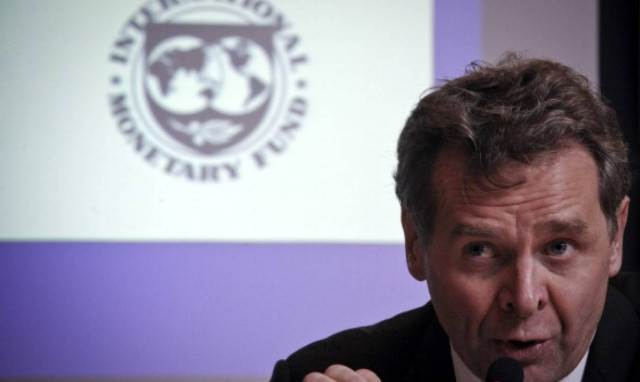 Financial Times: Το ΔΝΤ ζητά μείωση του ελληνικού χρέους για να γίνει βιώσιμο