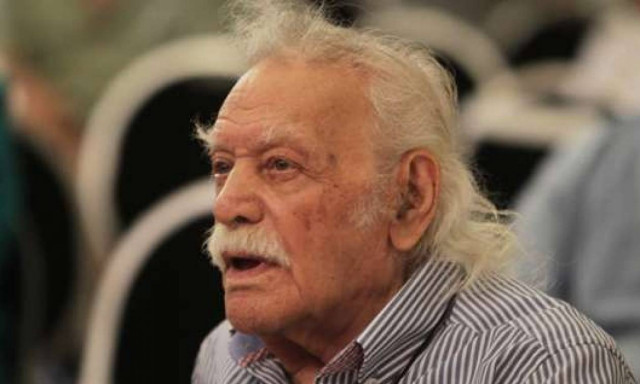 Γλέζος: Η κυβέρνηση δεν πρέπει να κάνει ούτε ένα βήμα πίσω