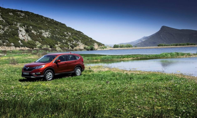 Honda: To CR-V ανανεώθηκε στα σημεία (photos & video)