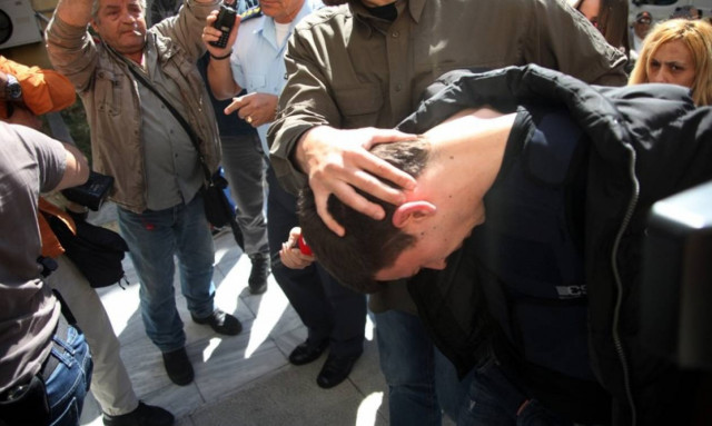 Τα βασανιστήρια της Άννυ στα χέρια του πατέρα της