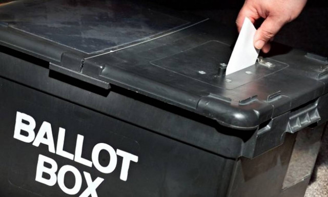 Βρετανία: Τόρις και Εργατικοί ρίχνουν τις τελευταίες τους δυνάμεις στην εκλογική μάχη