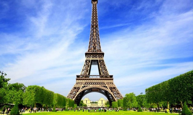 Σαν σήμερα 6 Μαΐου ανοίγει για το κοινό ο Πύργος του Άιφελ
