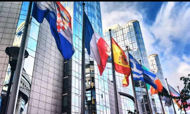 Πηγές Brussels Group: Δεν θίγονται ώριμα συνταξιοδοτικά δικαιώματα