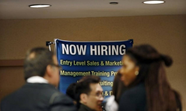 ΗΠΑ: Μείωση της ανεργίας σε χαμηλό 7ετίας τον Απρίλιο στις ΗΠΑ