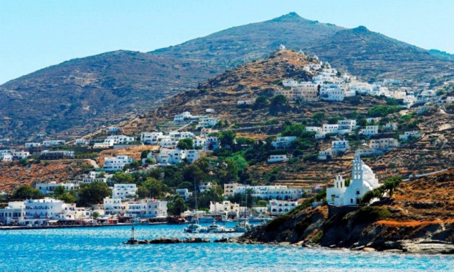 H Ίος στην πρώτη θέση του top10 της Trivago