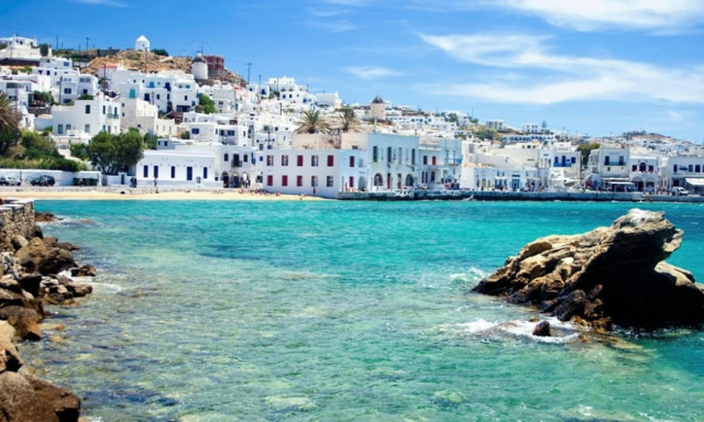 Έκθεση με θέμα τη Μυκονιάτικη φορεσιά