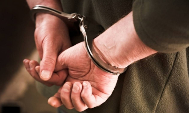 Πάτρα: Συλλήψεις για απόπειρα εκβίασης εμπόρου λαϊκής αγοράς