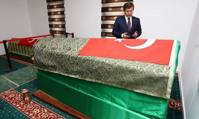 Συρία: Αντιδράσεις από την επίσκεψη Νταβούτογλου στον τάφο του Σουλεϊμάν Σαχ