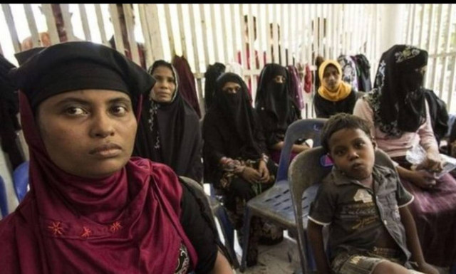 Ινδονησία: Σχεδόν 500 μετανάστες διασώθηκαν στα ανοιχτά της Ινδονησία