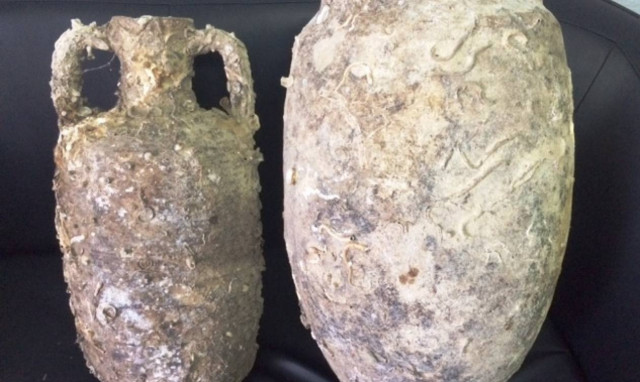 Λευκάδα: Σύλληψη 64χρονου με δύο ενάλιους αμφορείς (photos)