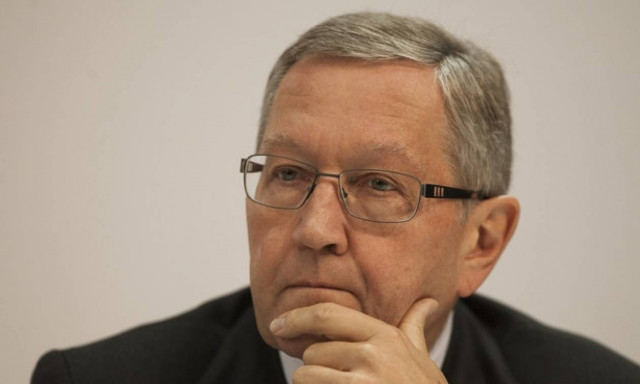 Ρέγκλινγκ: Καλωσόρισε την πρόοδο-Ζήτησε επιτάχυνση των διαδικασιών