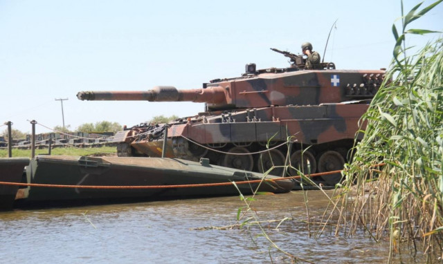 Προφυλακιστέος πρώην αξιωματικός για μίζες από τα Leopard