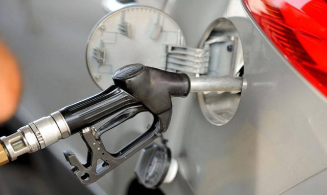 Να επανέλθει η καθημερινή ενημέρωση για τις τιμές διυλιστηρίου ζητά ο ΟΒΕ