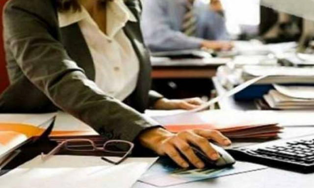 Προσλήψεις: Αιτήσεις - εξπρές για εποχικούς σε Δήμους, ΑΕΙ, ΔΕΗ, ΕΛΠΕ