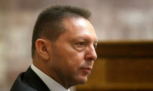 Αναπόφευκτη η παραίτηση Στουρνάρα!