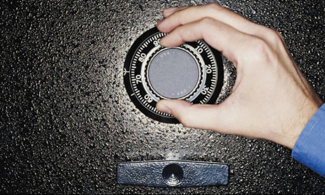 Ηράκλειο: Άρπαξε μισό εκατομμύριο ευρώ και έγινε καπνός