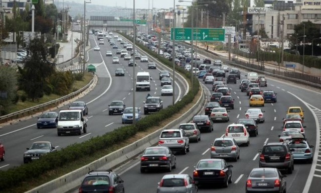 Ρύθμιση για τέλη κυκλοφορίας «με τον μήνα» φέρνει το υπουργείο Οικονομικών