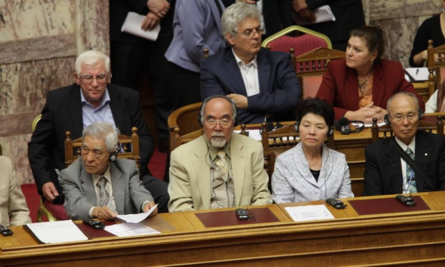 Στην Ολομέλεια της Βουλής αντιπροσωπεία του «Πλοίου της Ειρήνης» (pics)