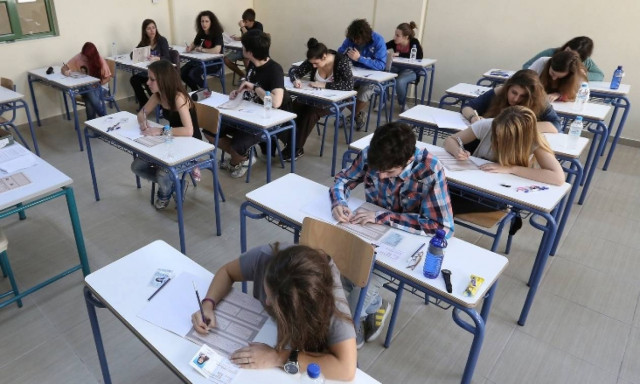 Πανελλήνιες 2015: Οι εκτιμήσεις των βάσεων και οι σχολές που προσφέρουν επαγγελματική αποκατάσταση