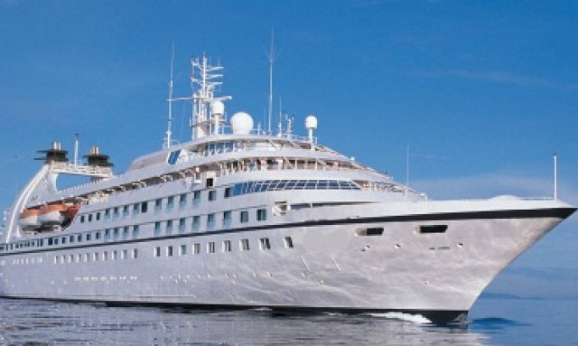 «Έδεσε» στο Ηράκλειο το κρουαζιερόπλοιο των πλουσίων