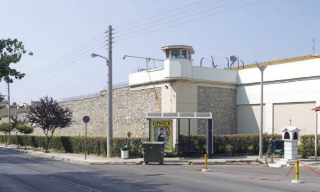 Νέο αίτημα για μεταφορά της δίκης της Χρυσής Αυγής