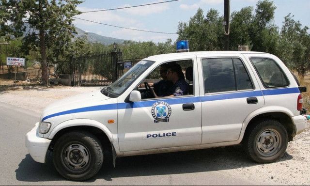 Απήγαγαν και λήστεψαν συνταξιούχο κομμωτή