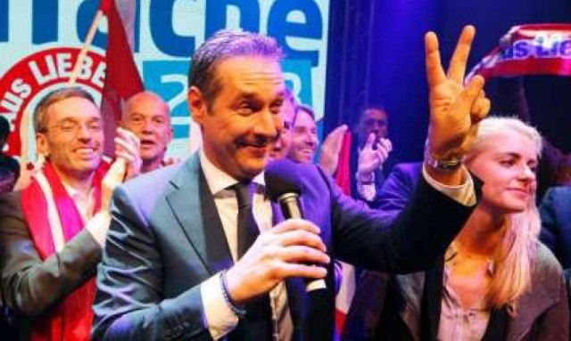 Αυστρία: Ξανά πρώτο κόμμα οι ακροδεξιοί