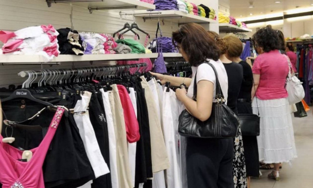 Τι σχεδιάζουν οι εμποροϋπάλληλοι για την κυριακάτικη αργία και την κλαδική σύμβαση