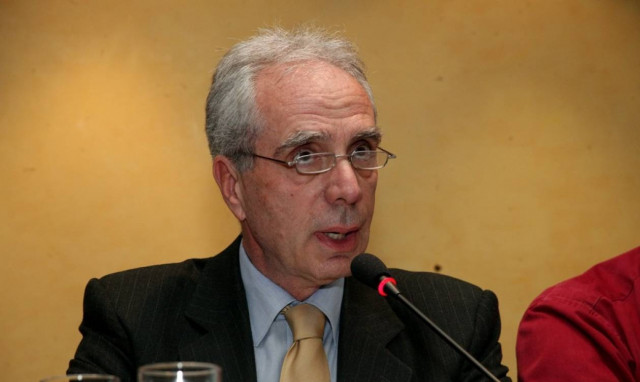 Καταγγελία ΠΦΣ για πώληση φαρμάκων από σούπερ-μάρκετ