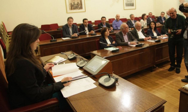 Σήμερα η απόφαση για τους πρώτους μάρτυρες στην Εξεταστική για το Μνημόνιο