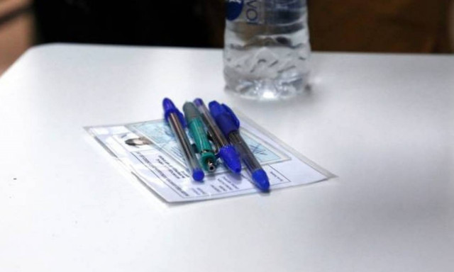 Πανελλήνιες 2015: Γιατί βρίζουν τα κουνελάκια οι υποψήφιοι;