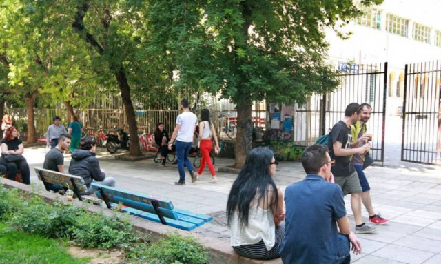 Πανελλήνιες 2015: Δείτε τα θέματα σε Μαθηματικά, Βιολογία, Ιστορία και Φυσική Γενικής Παιδείας