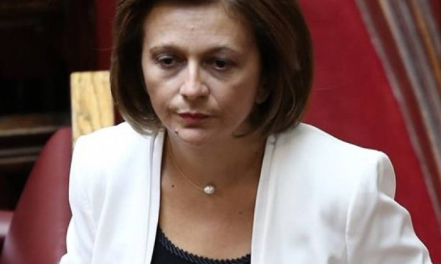 Επίθεση της Χρυσοβελώνη στον Θεοδωράκη