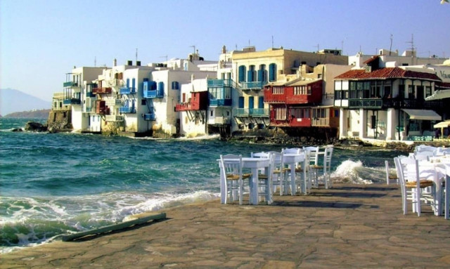 Υπ. Τουρισμού: Καμία αλλαγή στον ΦΠΑ την τρέχουσα σεζόν