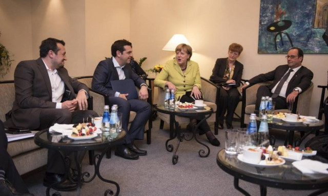 Ολοκληρώθηκε η συνάντηση Τσίπρα με Μέρκελ και Ολάντ