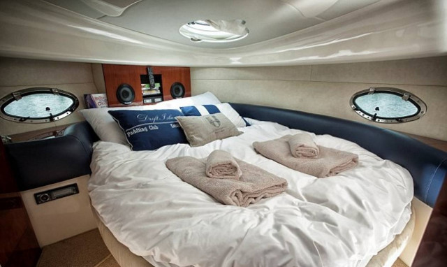 Mείνε σε γιωτ στη μαρίνα γιατί αυτή είναι η νέα μόδα (photos)