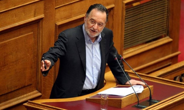 Λαφαζάνης: Η κυβέρνηση δεν δέχεται να της τραβήξει κανείς το αυτί