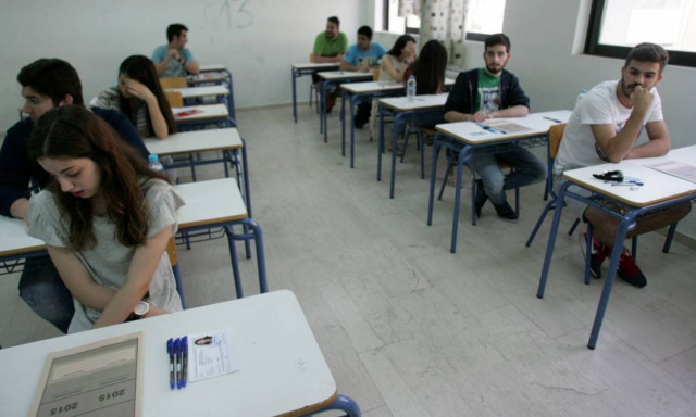 Πανελλήνιες 2015: Αυτά είναι τα θέματα σε Μαθηματικά και Αρχαία Ελληνικά