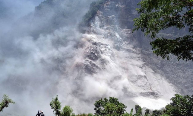 Νεπάλ: Εκατοντάδες άνθρωποι εκκένωσαν τα χωριά τους μετά από κατολίσθηση